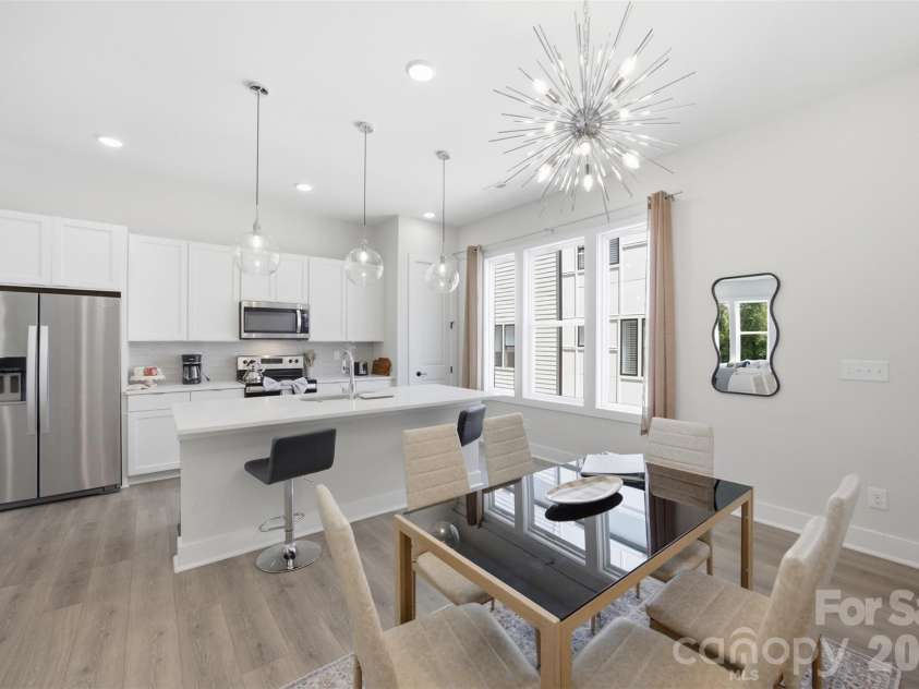 509 Strong Avenue, Charlotte, NC 28205.  MLS# CAR4418385, YatesRealty ID 47499. Kitchen