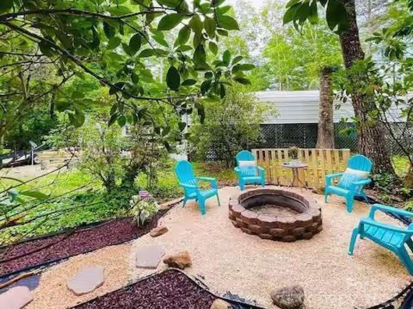 45 tomahawk Drive, Sapphire, NC 28774.  MLS# CAR4309556, YatesRealty ID 475. 