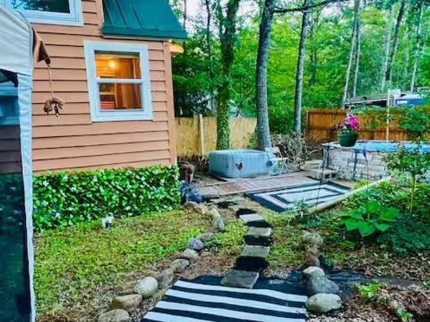 45 tomahawk Drive, Sapphire, NC 28774.  MLS# CAR4309556, YatesRealty ID 475. 