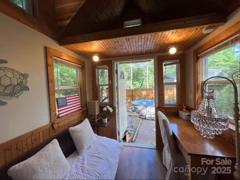 45 tomahawk Drive, Sapphire, NC 28774.  MLS# CAR4309556, YatesRealty ID 475. 