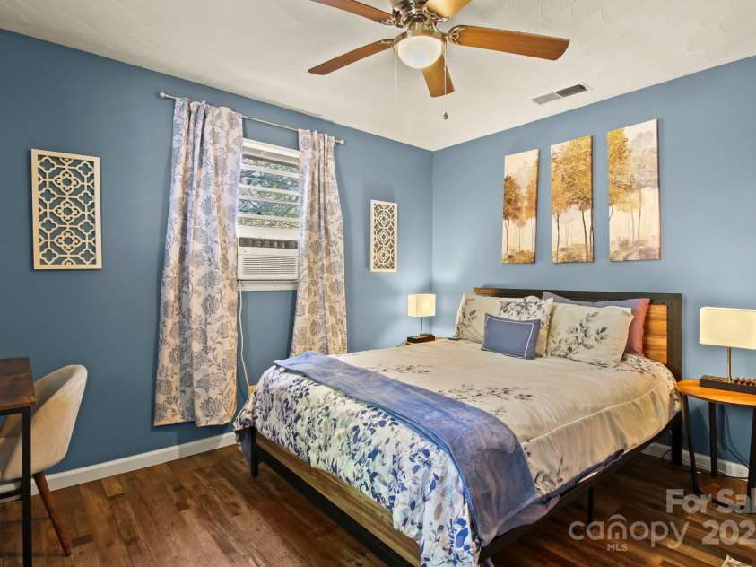 509 Seven Devils Road, Banner Elk, NC 28604.  MLS# CAR4243258, YatesRealty ID 4750. 