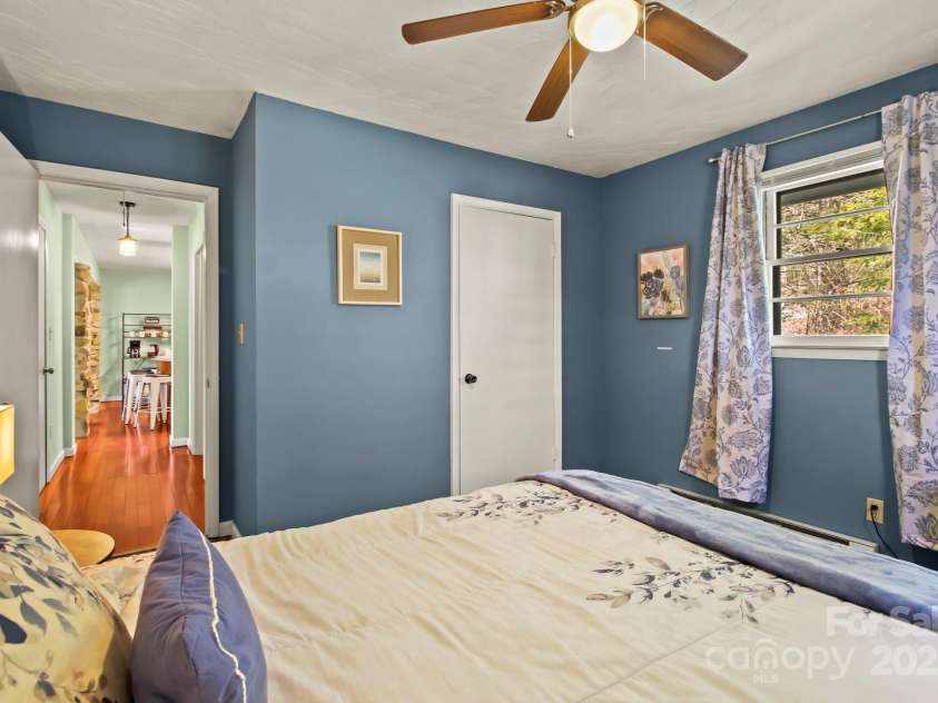 509 Seven Devils Road, Banner Elk, NC 28604.  MLS# CAR4243258, YatesRealty ID 4750. 