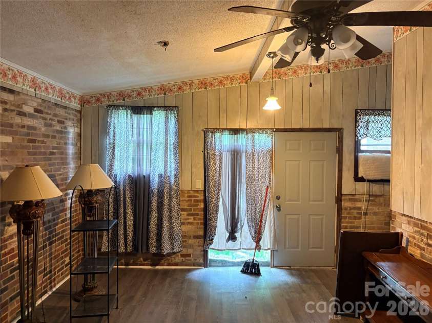 420 Hampton Road, Lancaster, SC 29720.  MLS# CAR4419257, YatesRealty ID 47500. Den 2nd view