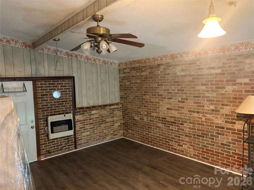 420 Hampton Road, Lancaster, SC 29720.  MLS# CAR4419257, YatesRealty ID 47500. Den