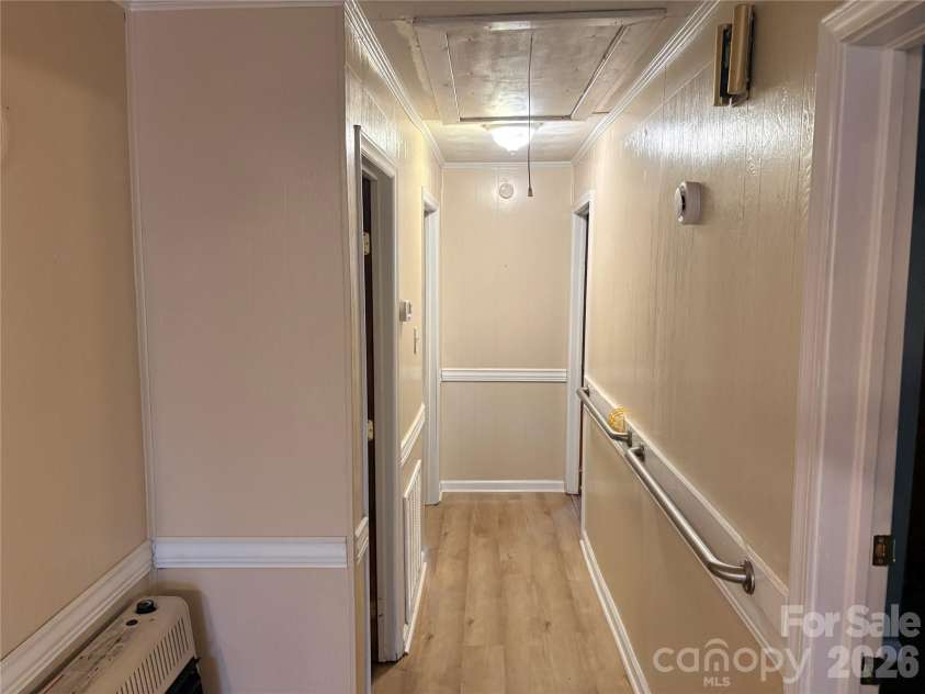 420 Hampton Road, Lancaster, SC 29720.  MLS# CAR4419257, YatesRealty ID 47500. Hallway