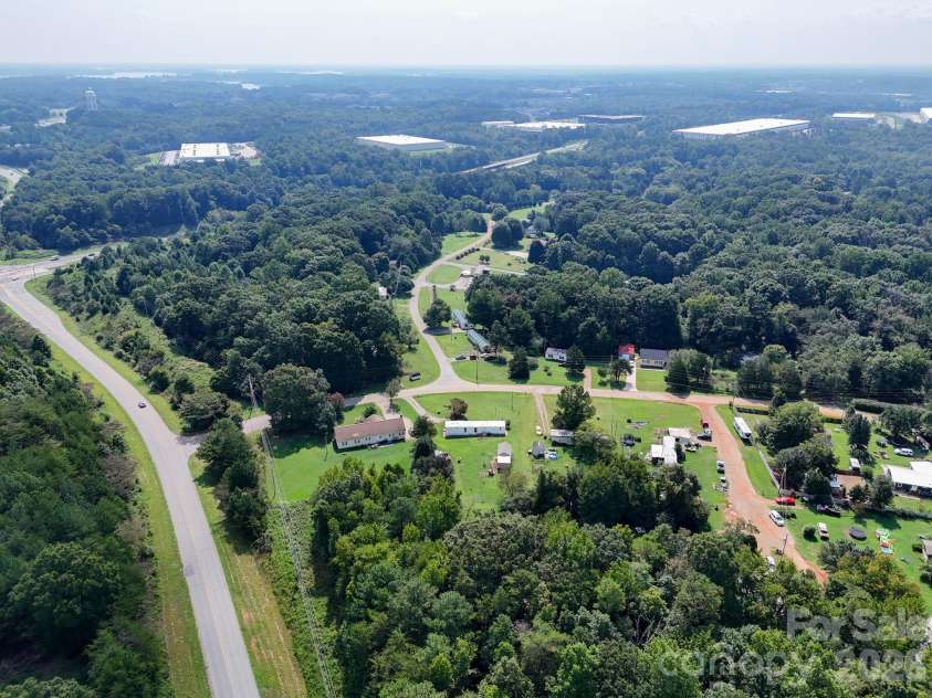 1433 Oakbrook Lane, Denver, NC 28037.  MLS# CAR4417422, YatesRealty ID 47501. 