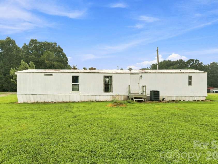 1433 Oakbrook Lane, Denver, NC 28037.  MLS# CAR4417422, YatesRealty ID 47501. Back view