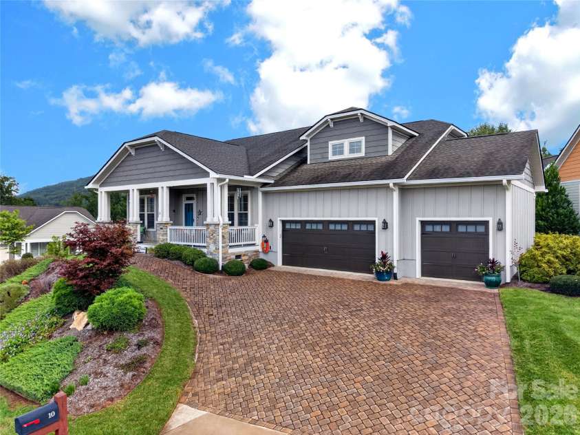 10 Buckhorn Gap Road, Biltmore Lake, NC 28715.  MLS# CAR4417236, YatesRealty ID 47503. 