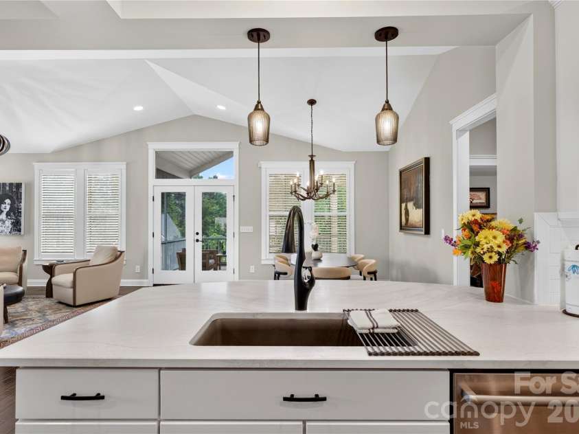 10 Buckhorn Gap Road, Biltmore Lake, NC 28715.  MLS# CAR4417236, YatesRealty ID 47503. 
