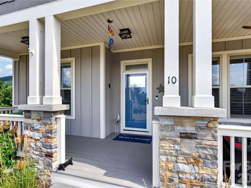10 Buckhorn Gap Road, Biltmore Lake, NC 28715.  MLS# CAR4417236, YatesRealty ID 47503. 