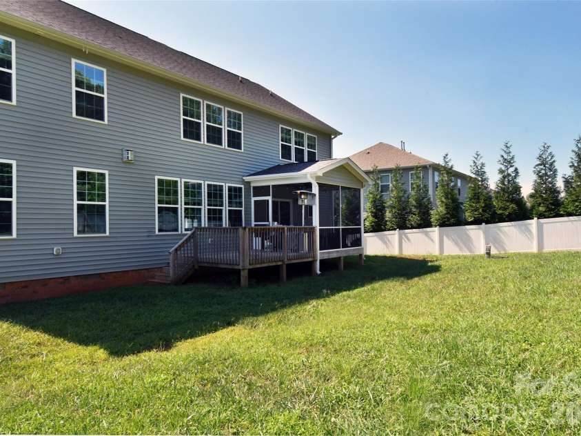 2179 Spring Wind Road, Pfafftown, NC 27040.  MLS# CAR4418005, YatesRealty ID 47504. 