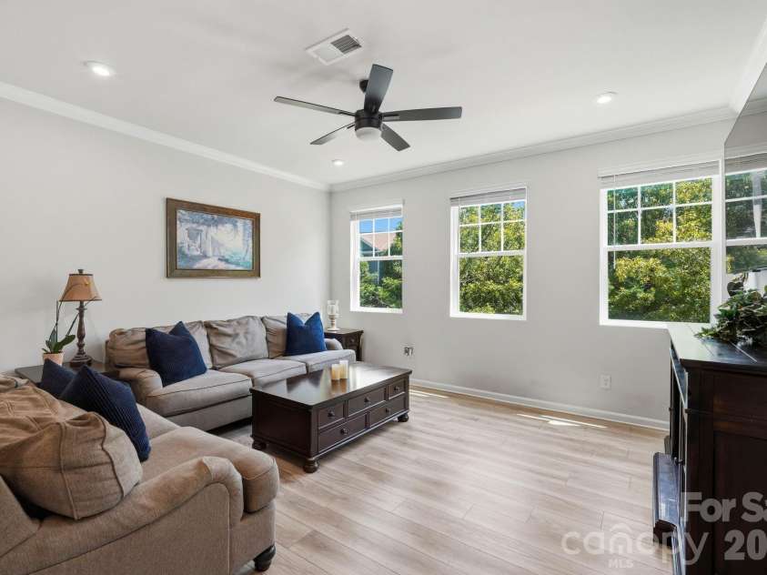 16705 Summers Walk Boulevard, Davidson, NC 28036.  MLS# CAR4411170, YatesRealty ID 47505. 