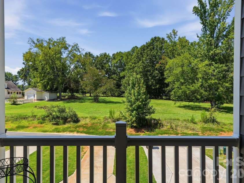 16705 Summers Walk Boulevard, Davidson, NC 28036.  MLS# CAR4411170, YatesRealty ID 47505. 