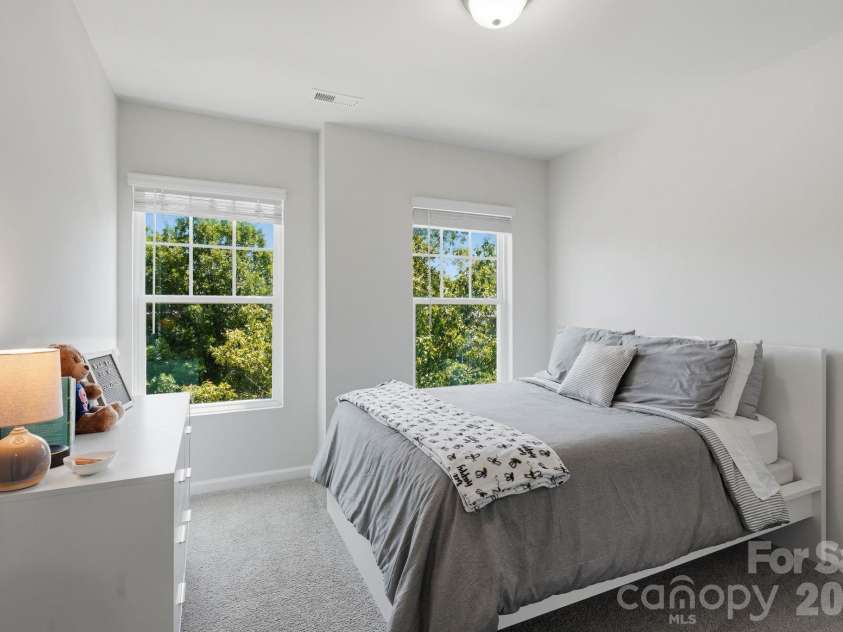 16705 Summers Walk Boulevard, Davidson, NC 28036.  MLS# CAR4411170, YatesRealty ID 47505. 