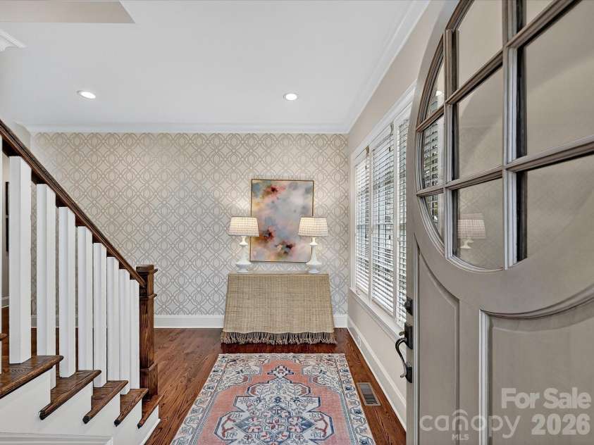3025 Hanson Drive, Charlotte, NC 28207.  MLS# CAR4419099, YatesRealty ID 47506. 