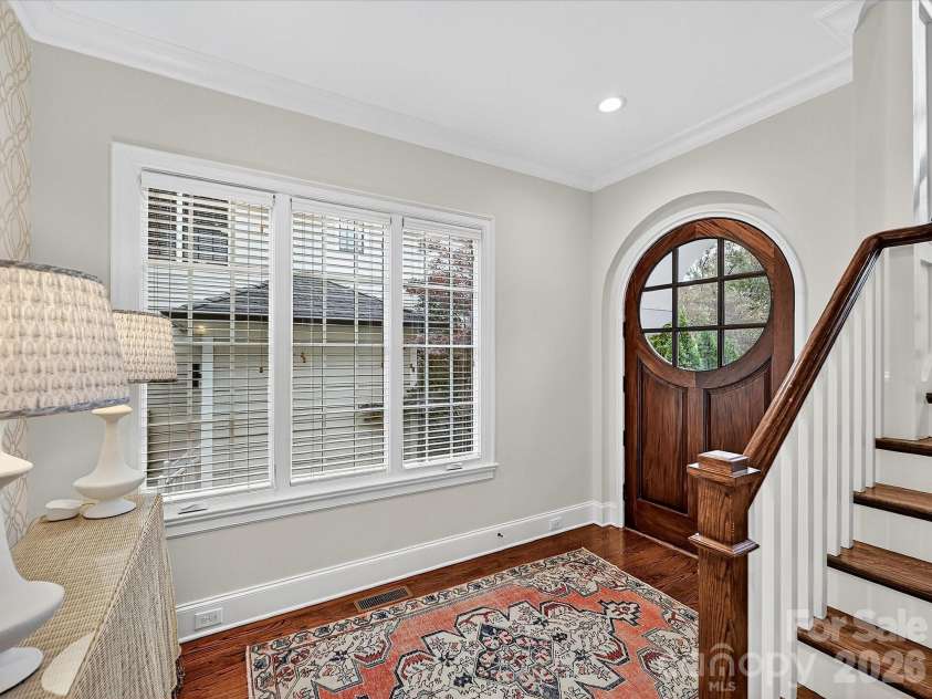 3025 Hanson Drive, Charlotte, NC 28207.  MLS# CAR4419099, YatesRealty ID 47506. 