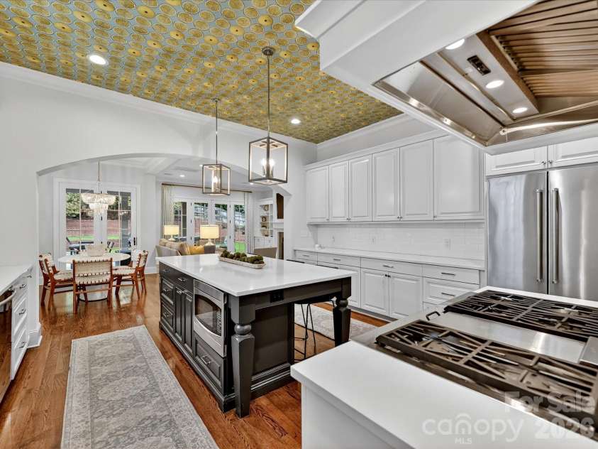 3025 Hanson Drive, Charlotte, NC 28207.  MLS# CAR4419099, YatesRealty ID 47506. 