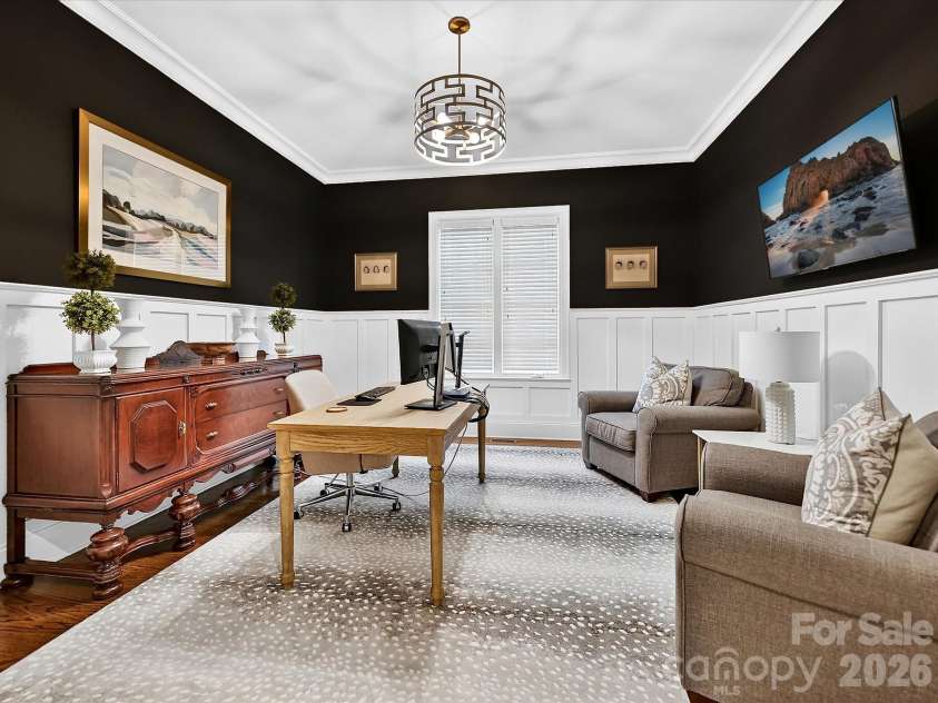 3025 Hanson Drive, Charlotte, NC 28207.  MLS# CAR4419099, YatesRealty ID 47506. 