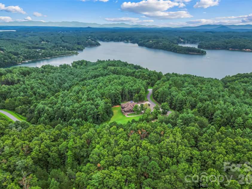 293 Bear Cliff Drive, Nebo, NC 28761.  MLS# CAR4419000, YatesRealty ID 47508. 