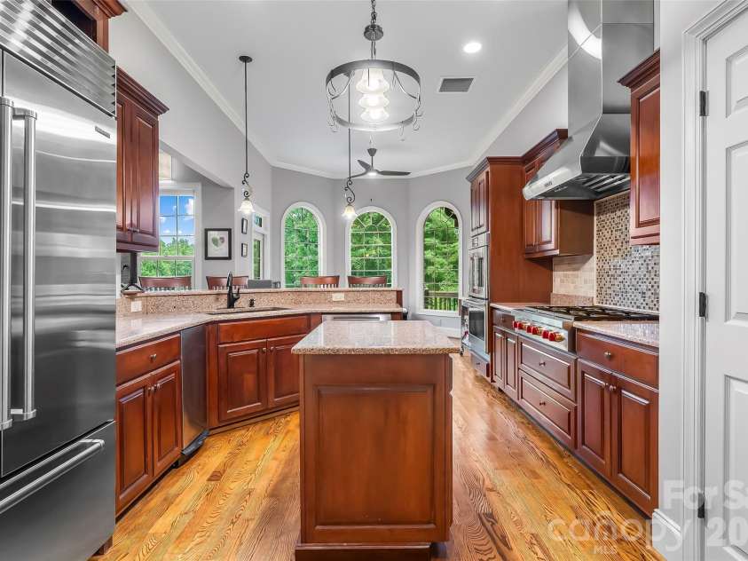 293 Bear Cliff Drive, Nebo, NC 28761.  MLS# CAR4419000, YatesRealty ID 47508. 