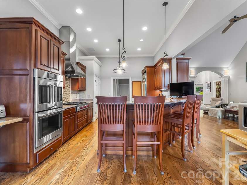 293 Bear Cliff Drive, Nebo, NC 28761.  MLS# CAR4419000, YatesRealty ID 47508. 