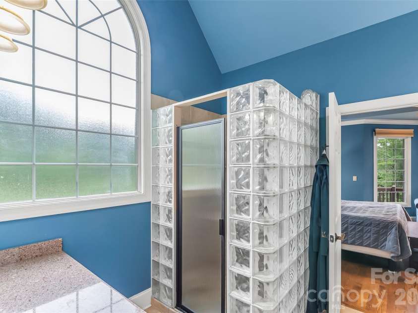 293 Bear Cliff Drive, Nebo, NC 28761.  MLS# CAR4419000, YatesRealty ID 47508. 