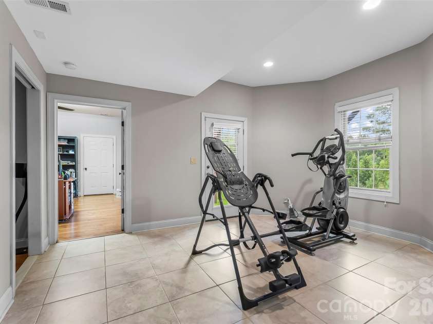 293 Bear Cliff Drive, Nebo, NC 28761.  MLS# CAR4419000, YatesRealty ID 47508. 