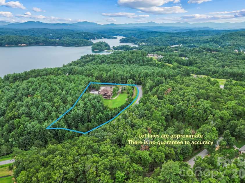 293 Bear Cliff Drive, Nebo, NC 28761.  MLS# CAR4419000, YatesRealty ID 47508. 