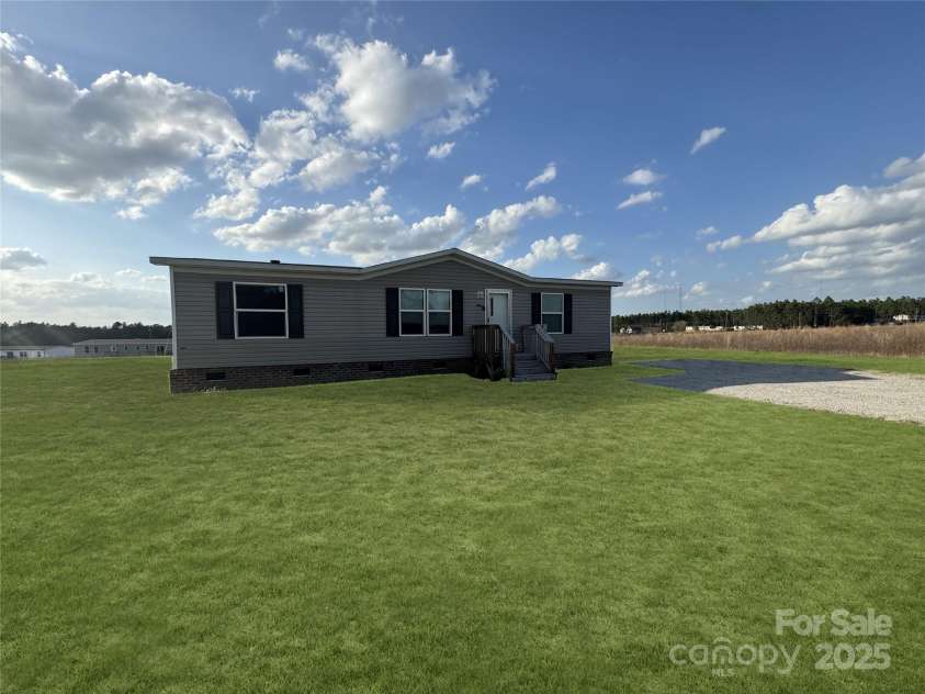 208 Steen Road, Mount Croghan, SC 29727.  MLS# CAR4243257, YatesRealty ID 4751. 