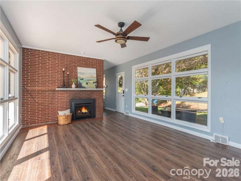 26 Grimball Drive, Waynesville, NC 28786.  MLS# CAR4417619, YatesRealty ID 47510. 