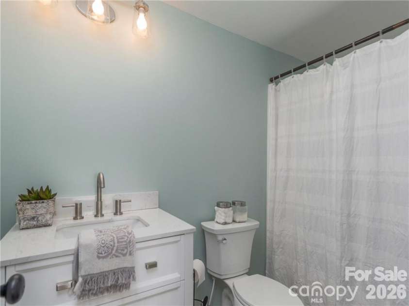 26 Grimball Drive, Waynesville, NC 28786.  MLS# CAR4417619, YatesRealty ID 47510. 