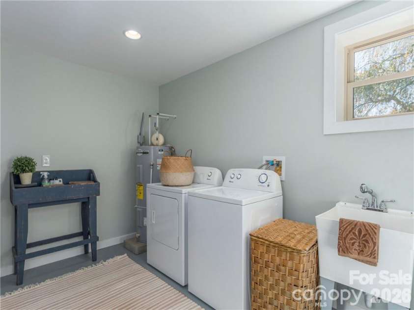 26 Grimball Drive, Waynesville, NC 28786.  MLS# CAR4417619, YatesRealty ID 47510. 