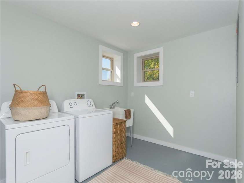 26 Grimball Drive, Waynesville, NC 28786.  MLS# CAR4417619, YatesRealty ID 47510. 