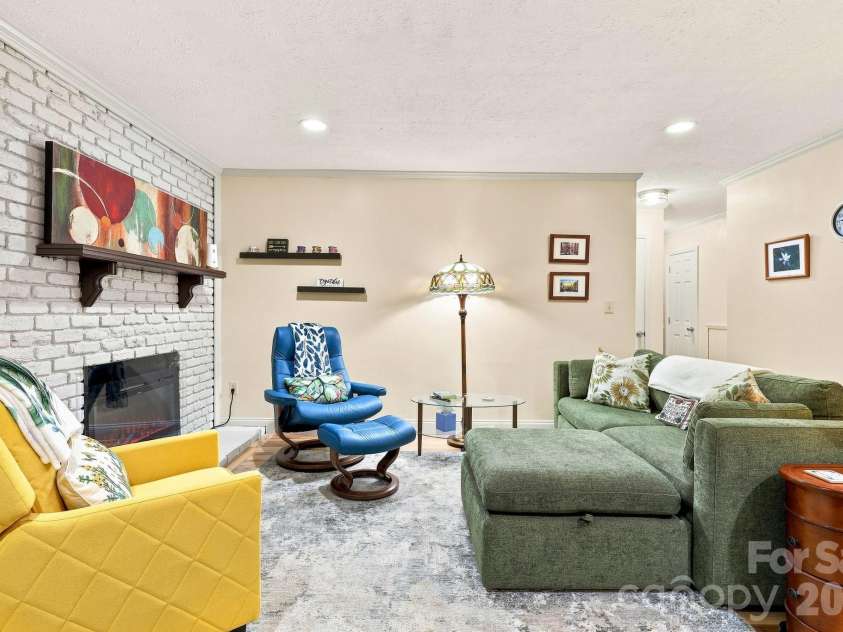 71 Shepard Square, Brevard, NC 28712.  MLS# CAR4418283, YatesRealty ID 47511. 