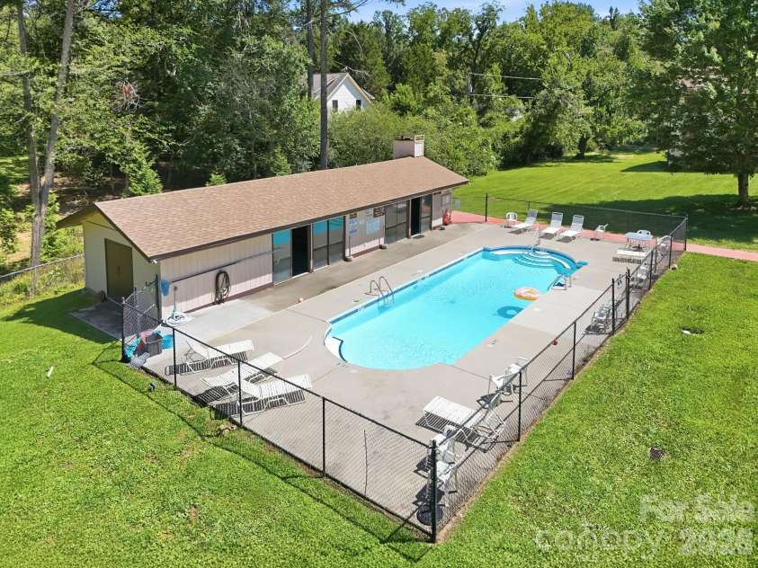 71 Shepard Square, Brevard, NC 28712.  MLS# CAR4418283, YatesRealty ID 47511. 