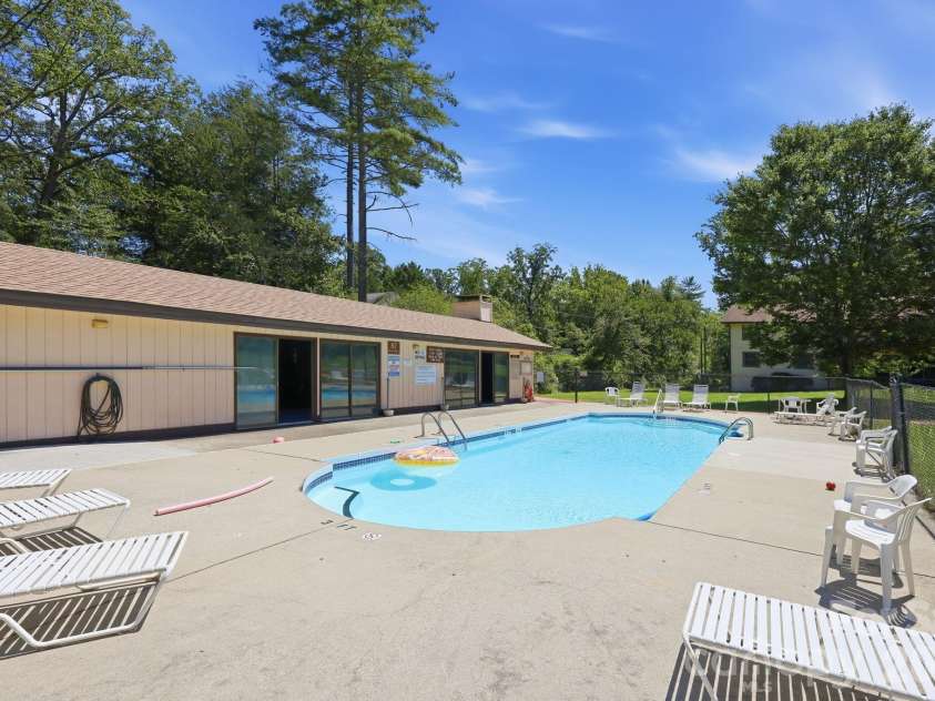 71 Shepard Square, Brevard, NC 28712.  MLS# CAR4418283, YatesRealty ID 47511. 