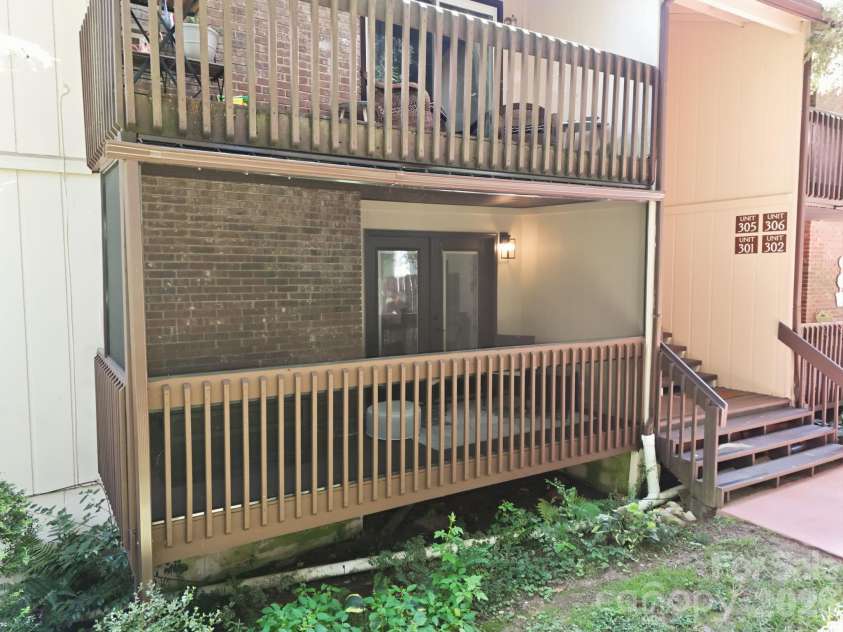 71 Shepard Square, Brevard, NC 28712.  MLS# CAR4418283, YatesRealty ID 47511. 
