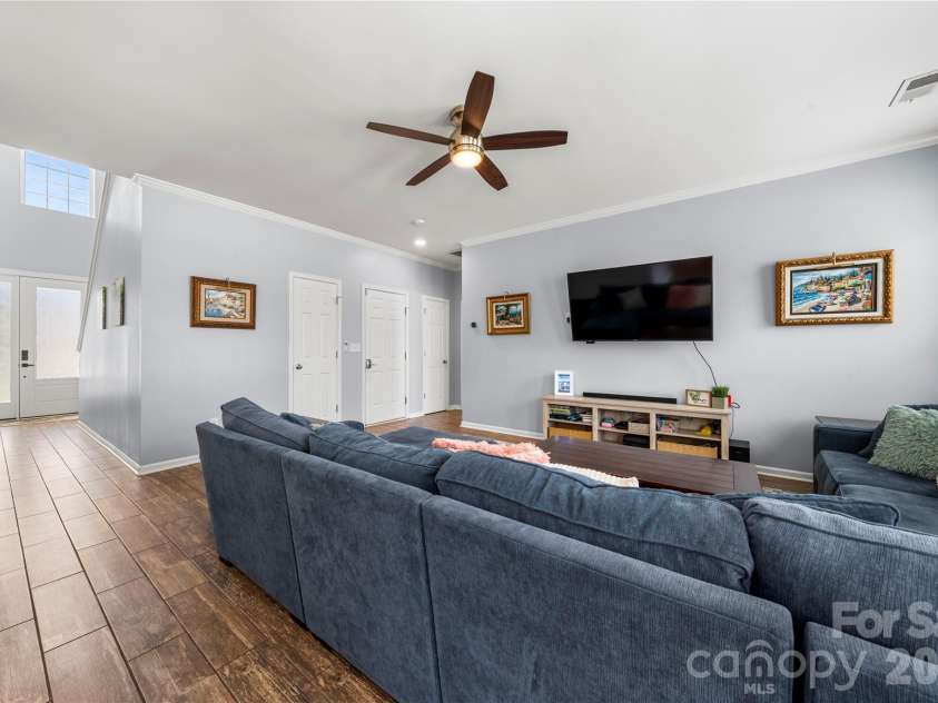 3304 Brackhill Street, Davidson, NC 28036.  MLS# CAR4417056, YatesRealty ID 47512. 