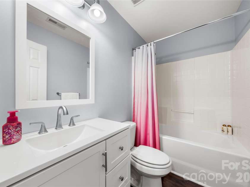 3304 Brackhill Street, Davidson, NC 28036.  MLS# CAR4417056, YatesRealty ID 47512. 