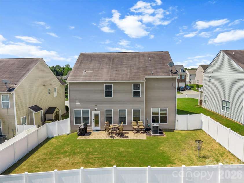 3304 Brackhill Street, Davidson, NC 28036.  MLS# CAR4417056, YatesRealty ID 47512. 