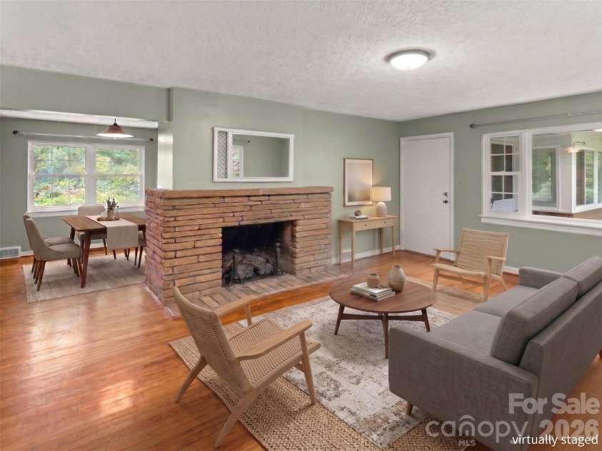 209 White Pine Drive, Asheville, NC 28805.  MLS# CAR4418056, YatesRealty ID 47514. 