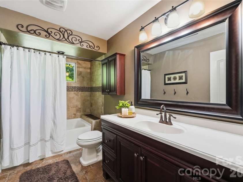 2505 Mountain Folk Lane, Waxhaw, NC 28173.  MLS# CAR4414294, YatesRealty ID 47516. 