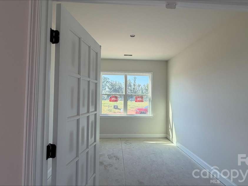 103 Cartington Way, Mooresville, NC 28115.  MLS# CAR4418659, YatesRealty ID 47517. Flex Room