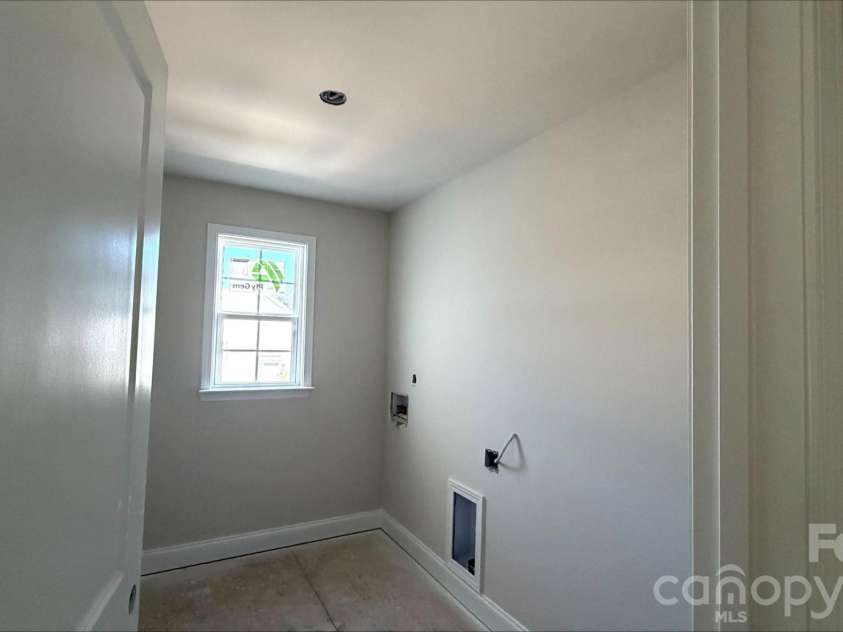 133 Howe Road, Mooresville, NC 28115.  MLS# CAR4418783, YatesRealty ID 47518. Laundry Room