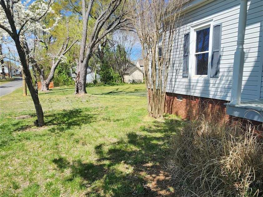 510 Yadkin Avenue, Spencer, NC 28159.  MLS# CAR4244732, YatesRealty ID 4752. 