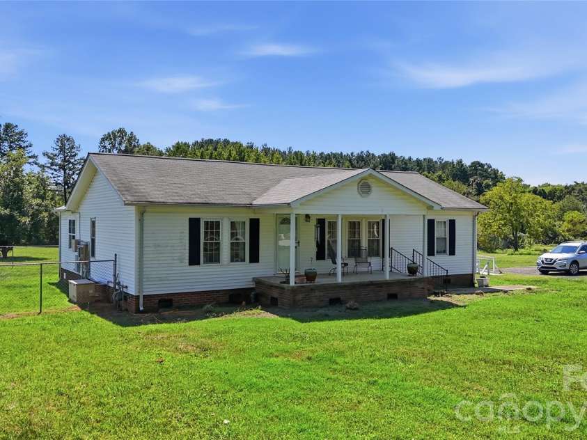 2185 Ridge Road, Salisbury, NC 28144.  MLS# CAR4418543, YatesRealty ID 47521. 