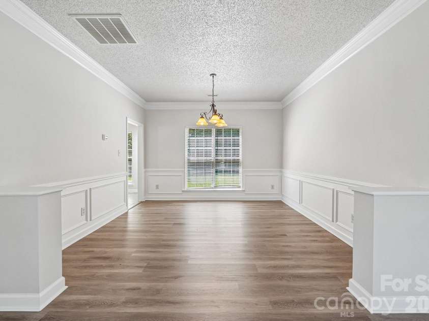 1916 Wilrose Place, Matthews, NC 28105.  MLS# CAR4417599, YatesRealty ID 47523. 