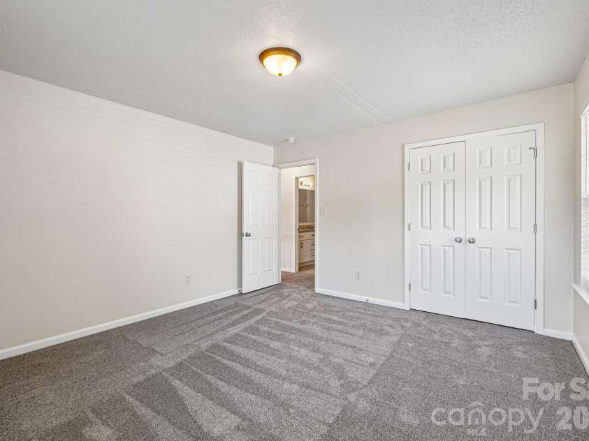 1916 Wilrose Place, Matthews, NC 28105.  MLS# CAR4417599, YatesRealty ID 47523. 