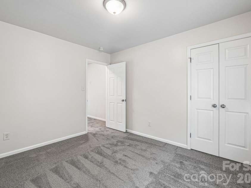 1916 Wilrose Place, Matthews, NC 28105.  MLS# CAR4417599, YatesRealty ID 47523. 