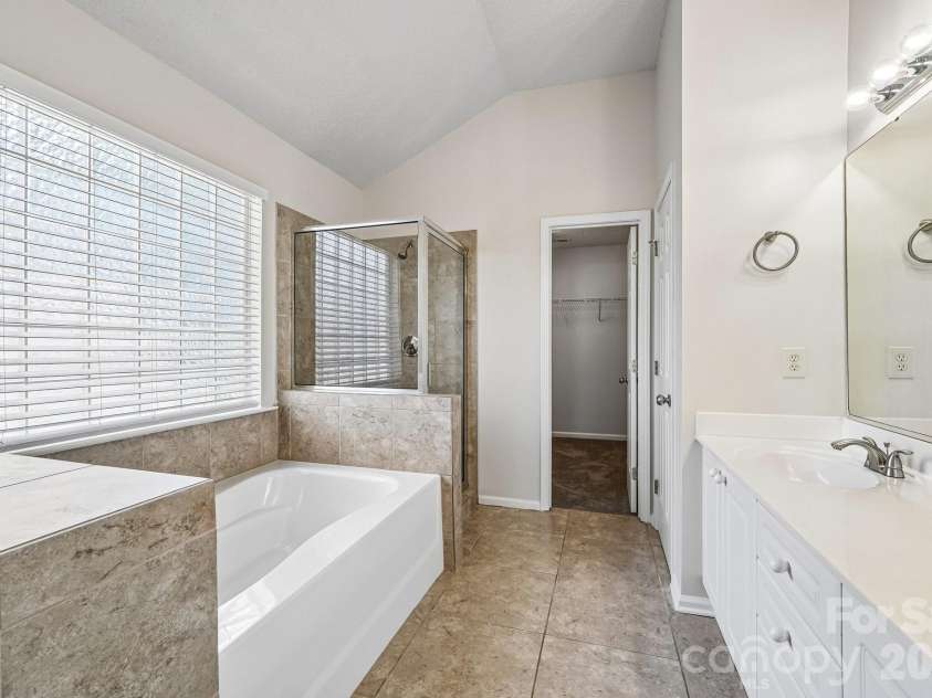 1916 Wilrose Place, Matthews, NC 28105.  MLS# CAR4417599, YatesRealty ID 47523. 